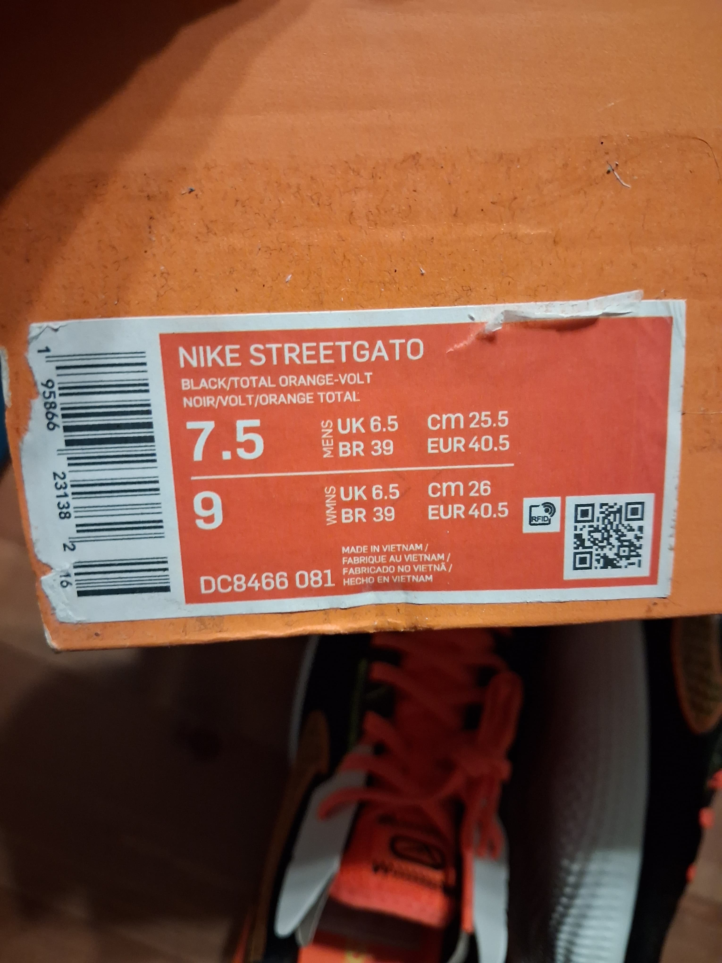 nike streetgato black/total orange-volt (40.5)(dc8466 081)
