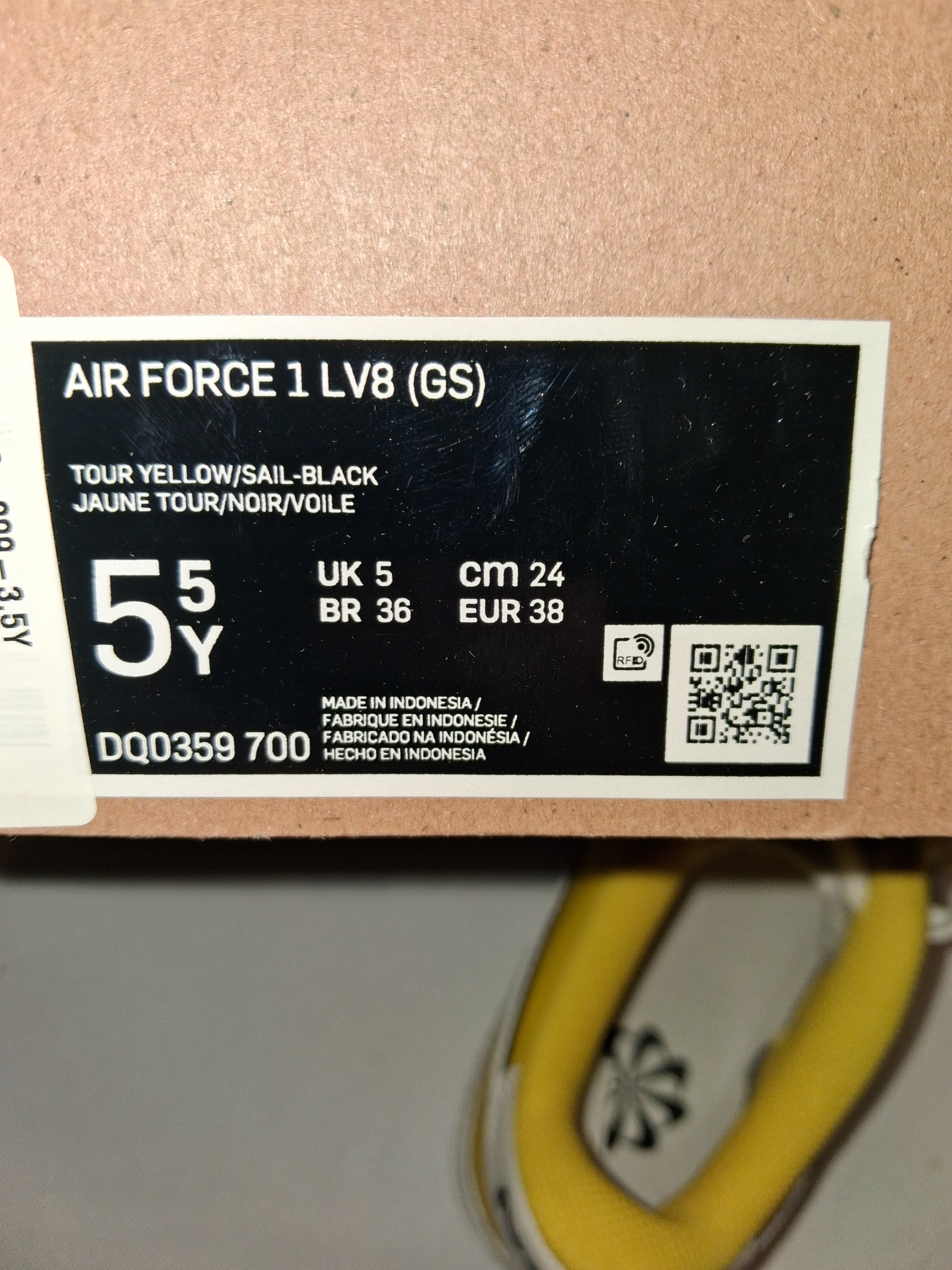 nike air Force 1 lv8 gs tour yellow, sail Black (38)(DQ0359 700)