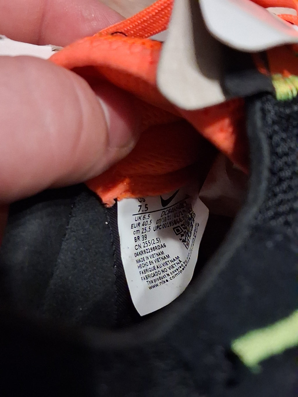 nike streetgato black/total orange-volt (40.5)(dc8466 081)
