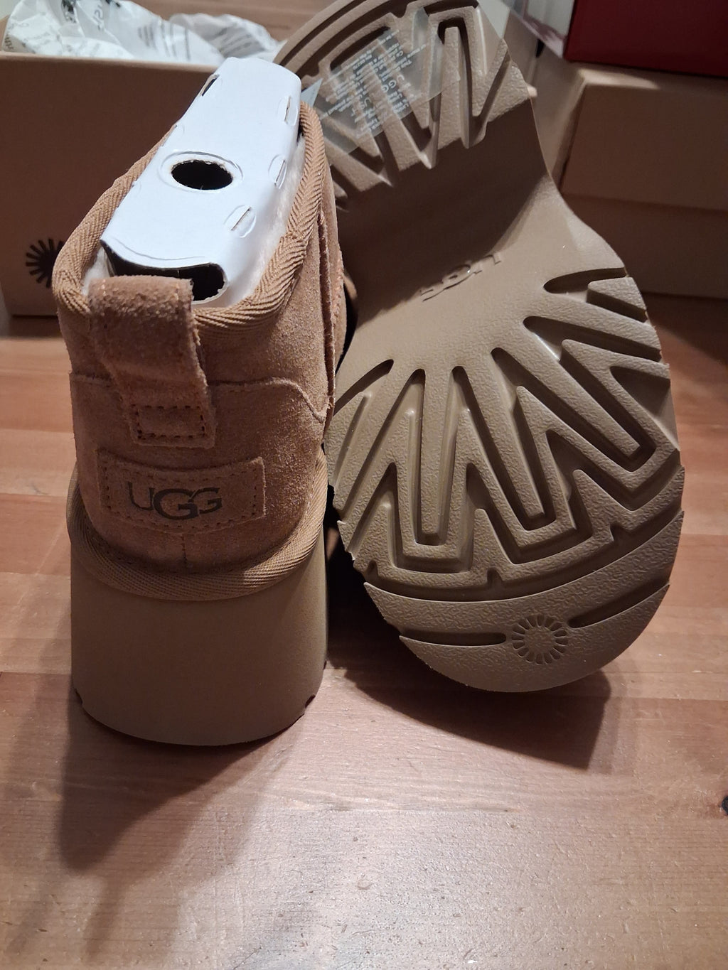 UGG W Classic Ultra Mini New Heights - Chestnut / Hellbraun (36) (1158311)