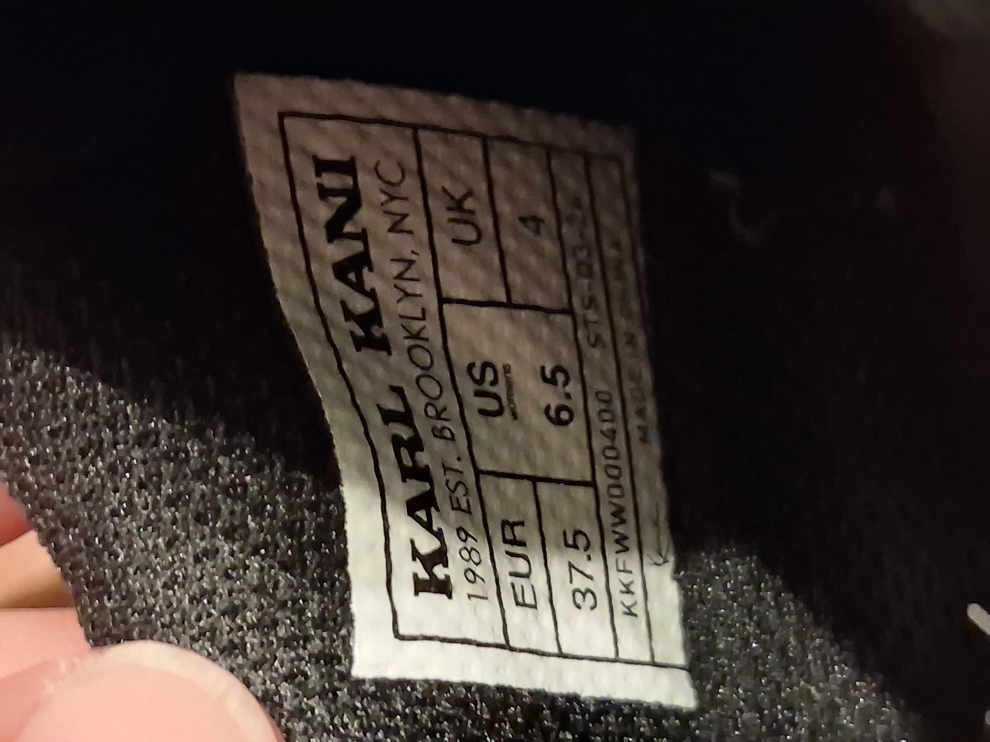Karl Kani 89 Up Logo Prm black (37.5)