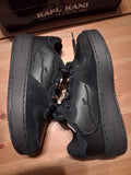 Karl Kani 89 Up Logo Prm black (37.5)