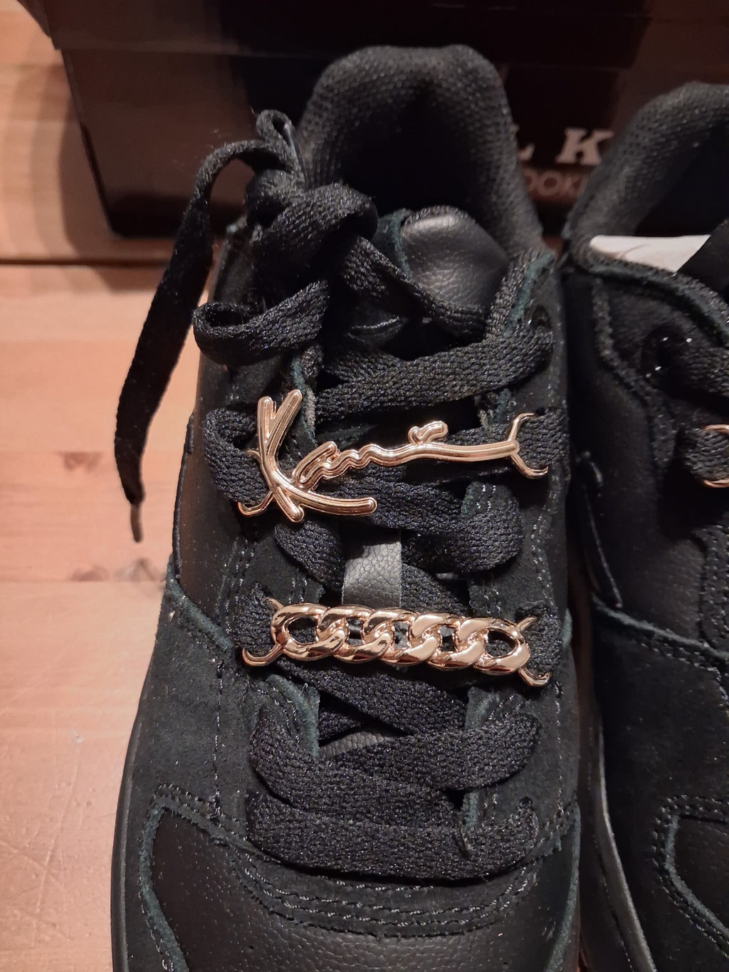 Karl Kani 89 Up Logo Prm black (37.5)