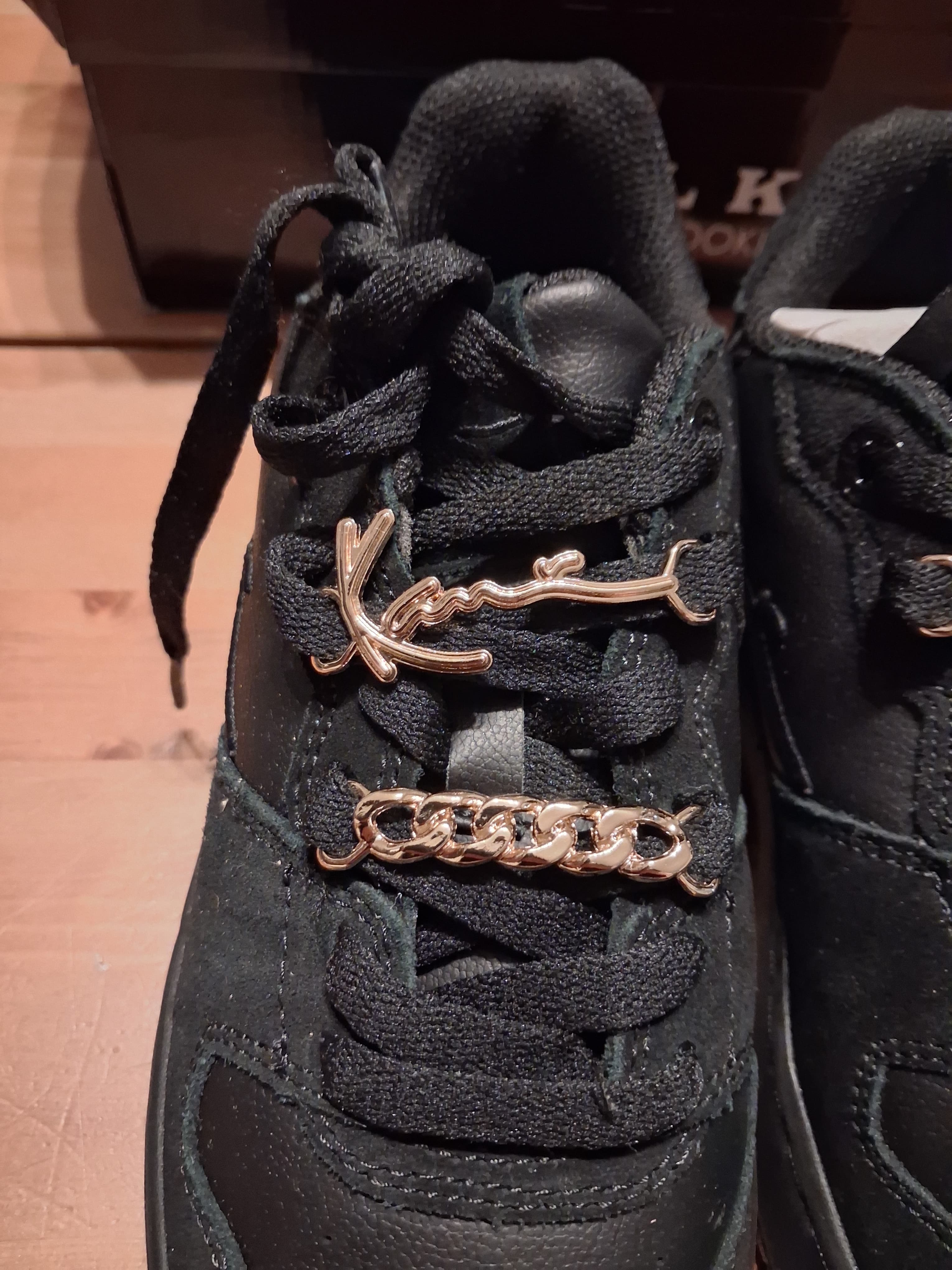 Karl Kani 89 Up Logo Prm black (37.5)
