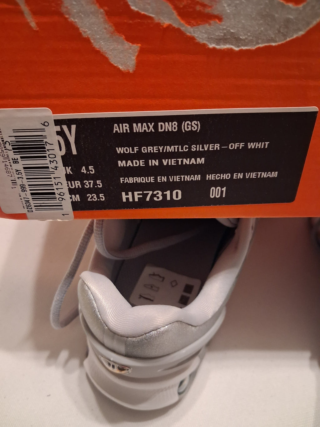 Nike Air Max DN8 GS wolf grey/ metallic silver-off white (37.5)(HF7310 001)